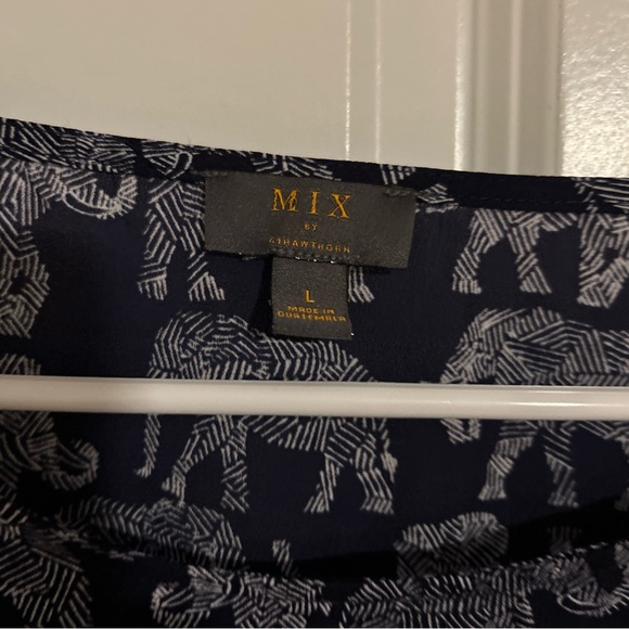 Mix By 41 Hawthorn Womens Ellie Tunic Top Navy White Elephant Scoop Neck Large - Picture 2 of 6